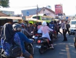 Berikan Rasa Aman Kepada Masyarakat, Sat Lantas Polres Pesisir Barat Pam Rawan Siang