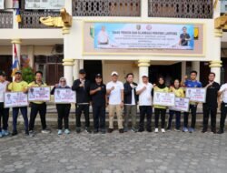 Pj. Gubernur Lampung Bersama Kadispora Berikan Penghargaan Atlet dan Pelatih Peraih Medali Popnas XVI 2023 di Sumsel