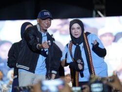 RMD dan Eva Bergadeng Tangan Saling Mendukung Pilgub dan Pilwakot
